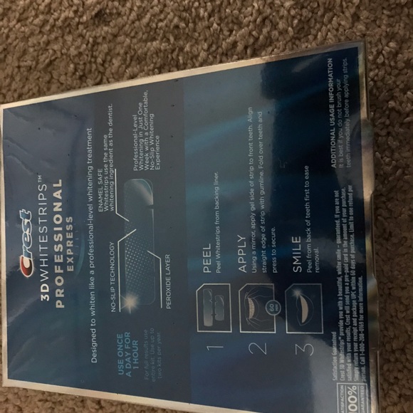 Crest 3-D professional strips teeth whitening - Picture 3 of 10